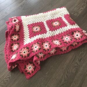 Granny Square Handmade Crotchet Blanket Pink‎ Floral